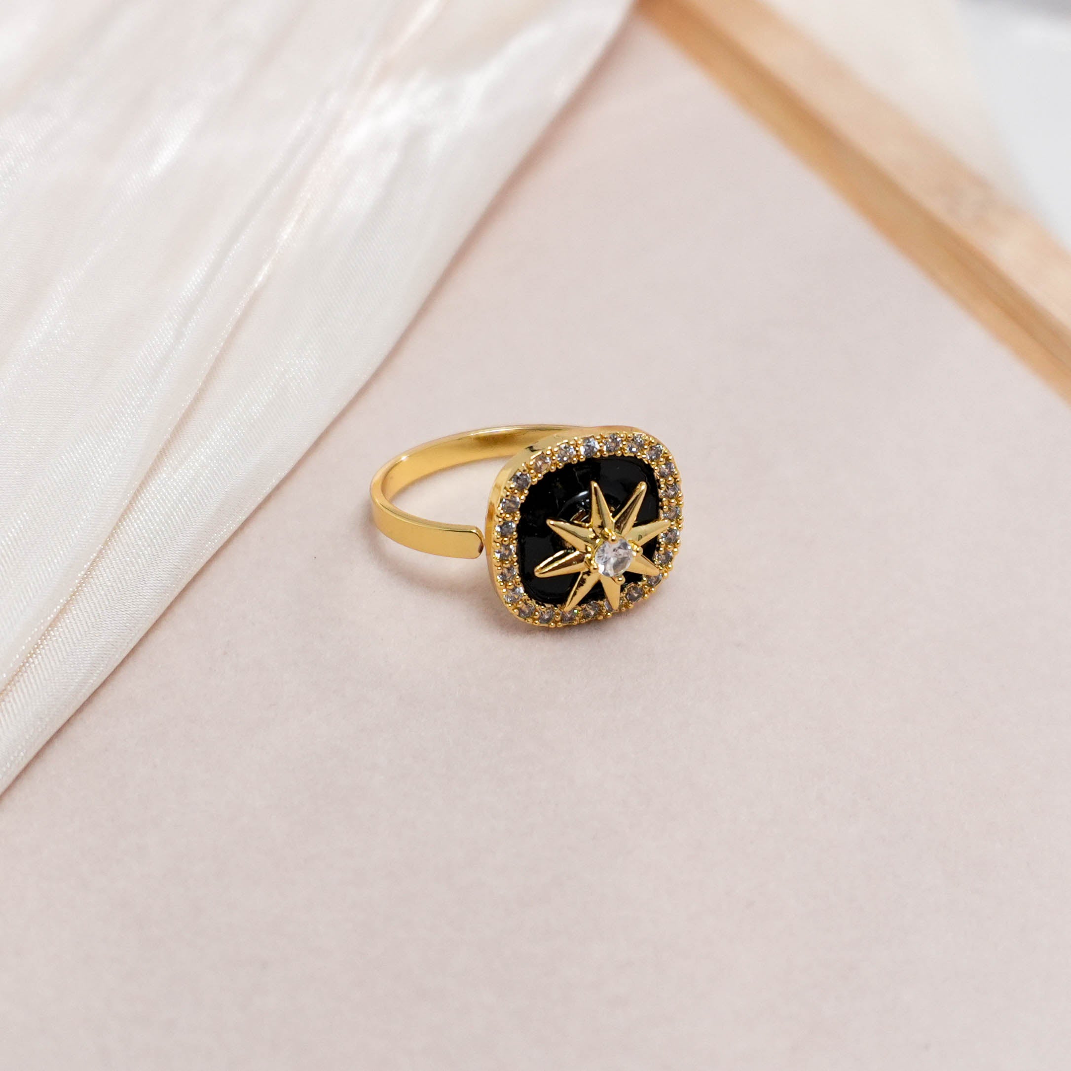 New 2025 Octaspin Anxiety Ring 8-Point Rotating Star Ring for Adult Stress Relief | Unisex Fidget Jewelry
