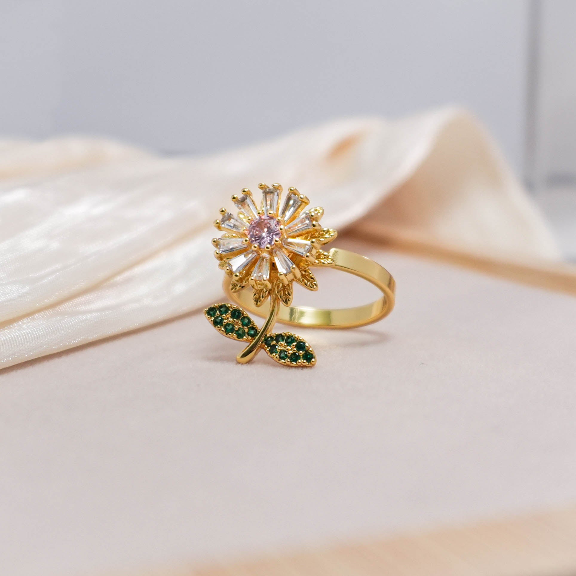 New 2025 Daisy Rings Fidget Ring Anxiety for Women Multiple Crystal Flower Plant Finger Ring Anti Stress Wedding Jewelry
