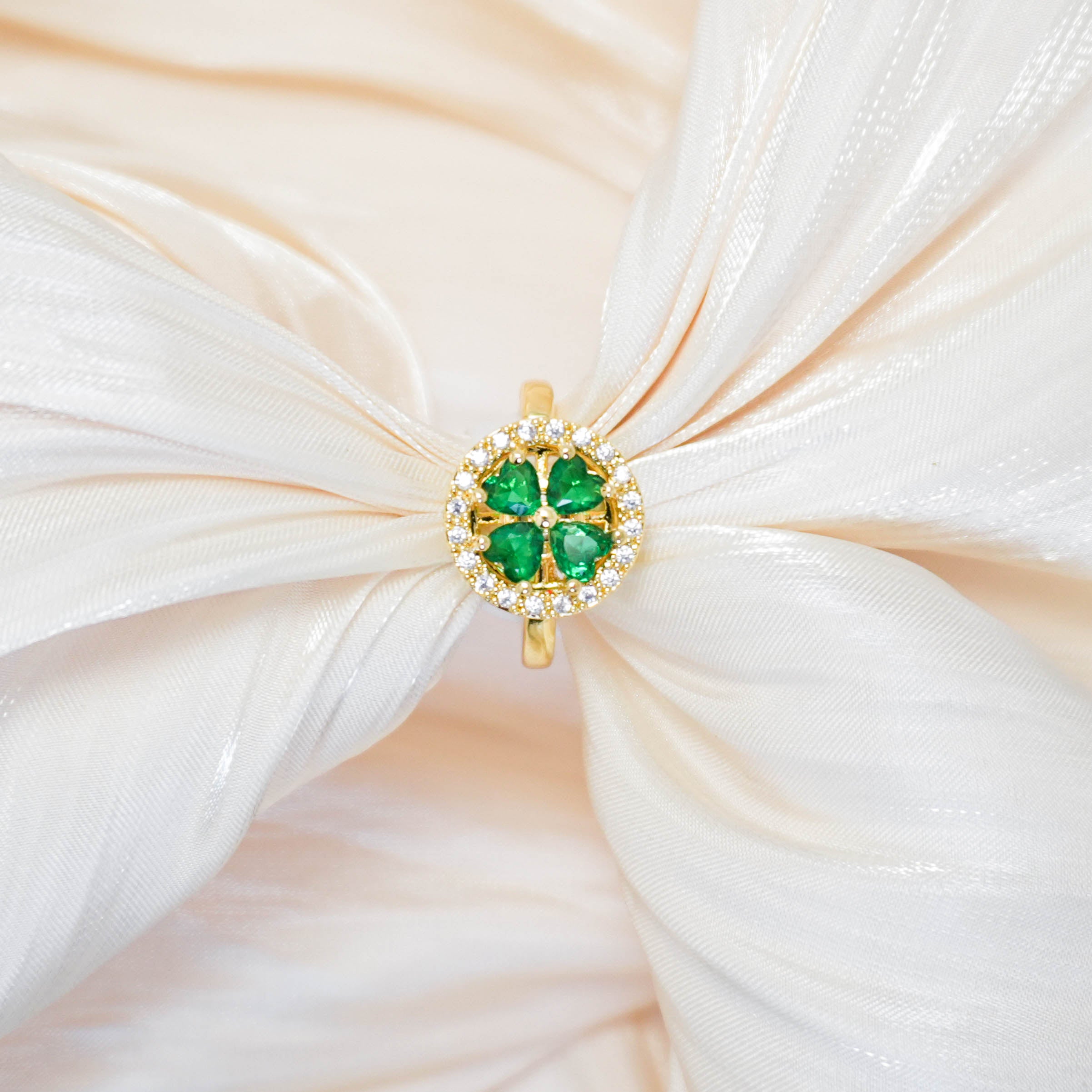 New 2025 Four Leaf Clover Ring – Rotating Ring,, Adult Fidgets for Anxiety and Stress, Lucky Clover Jewelry in Gold for Women & Men