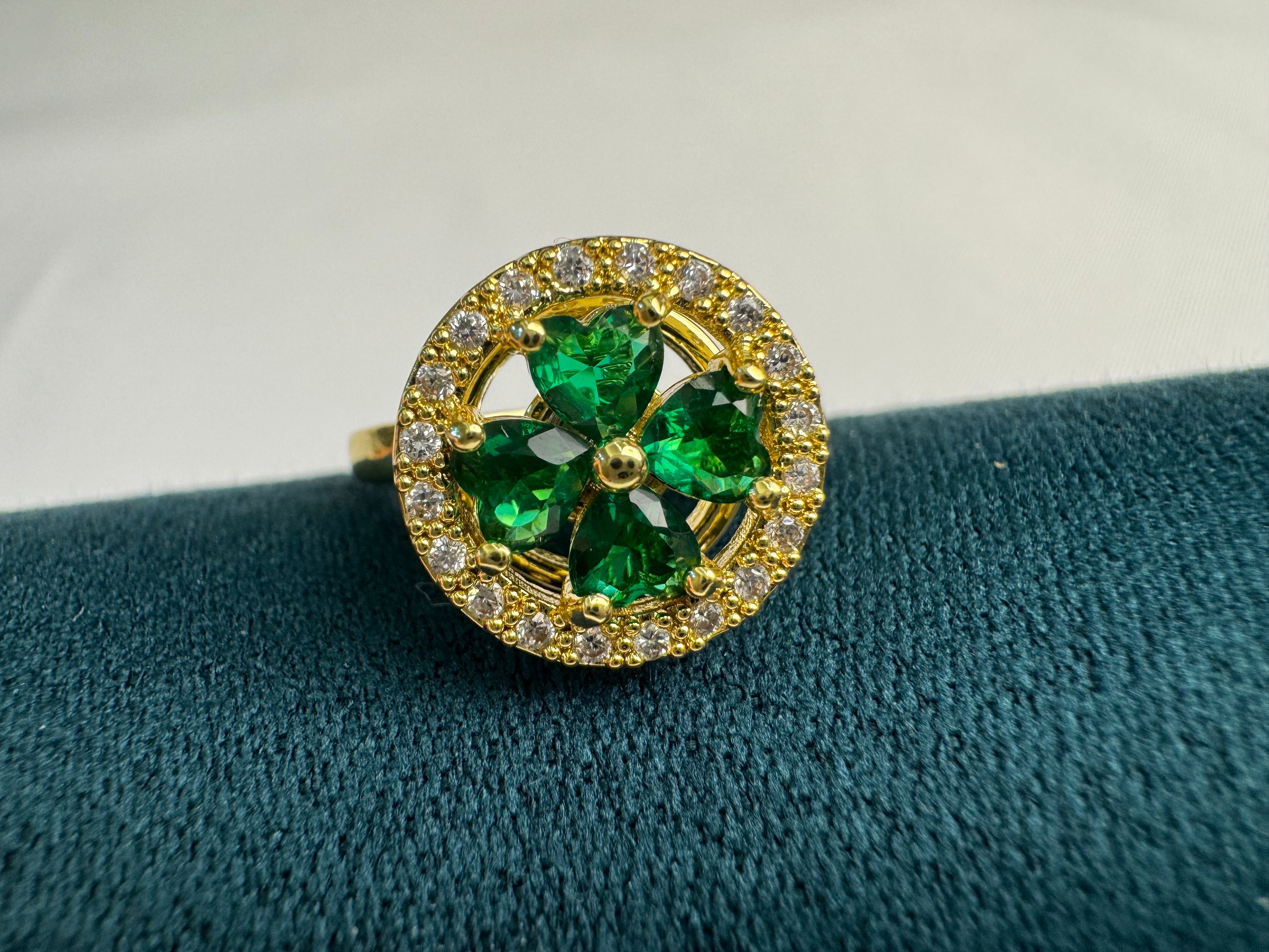 New 2025 Four Leaf Clover Ring – Rotating Ring,, Adult Fidgets for Anxiety and Stress, Lucky Clover Jewelry in Gold for Women & Men