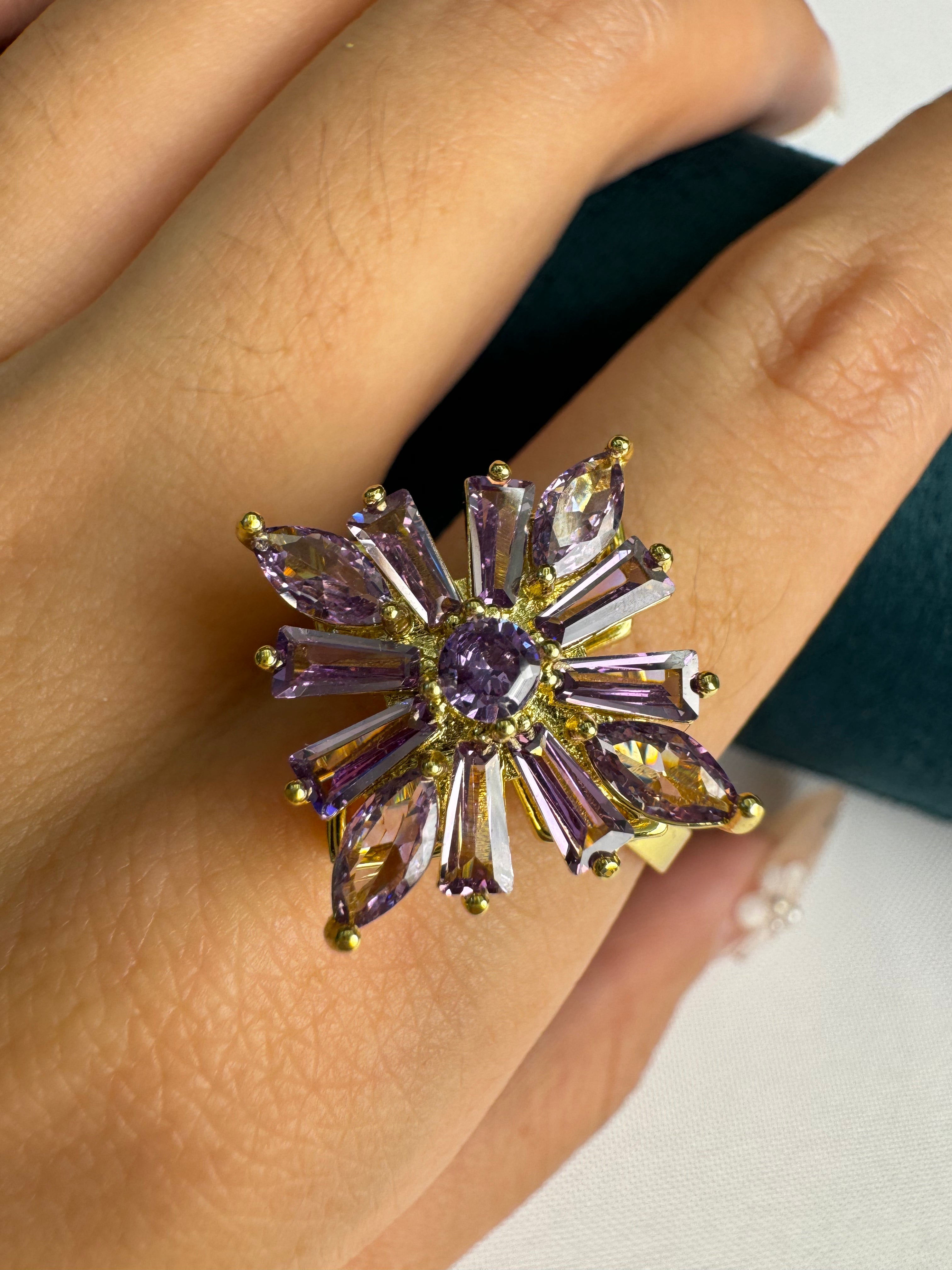 New 2025 Purple Blossom Spinner Ring – Rotating Four-Petal Fidget Ring for Anxiety Relief｜Square Floral Zirconia Design