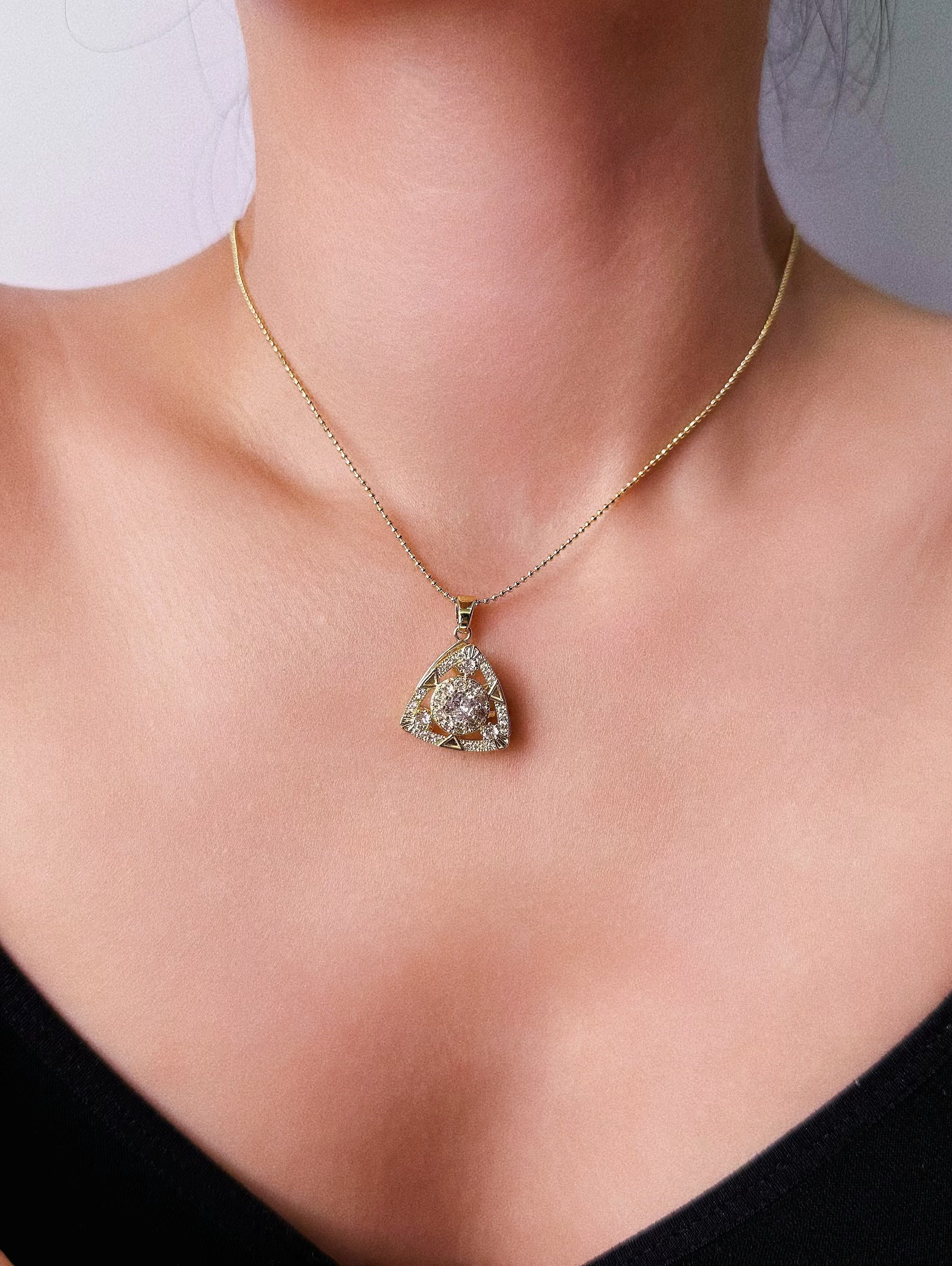 New 2025 Spinning Triangle Necklace – Minimalist Hollow Pendant with Rotating Crystal｜Geometric Anti-Anxiety Jewelry for Women