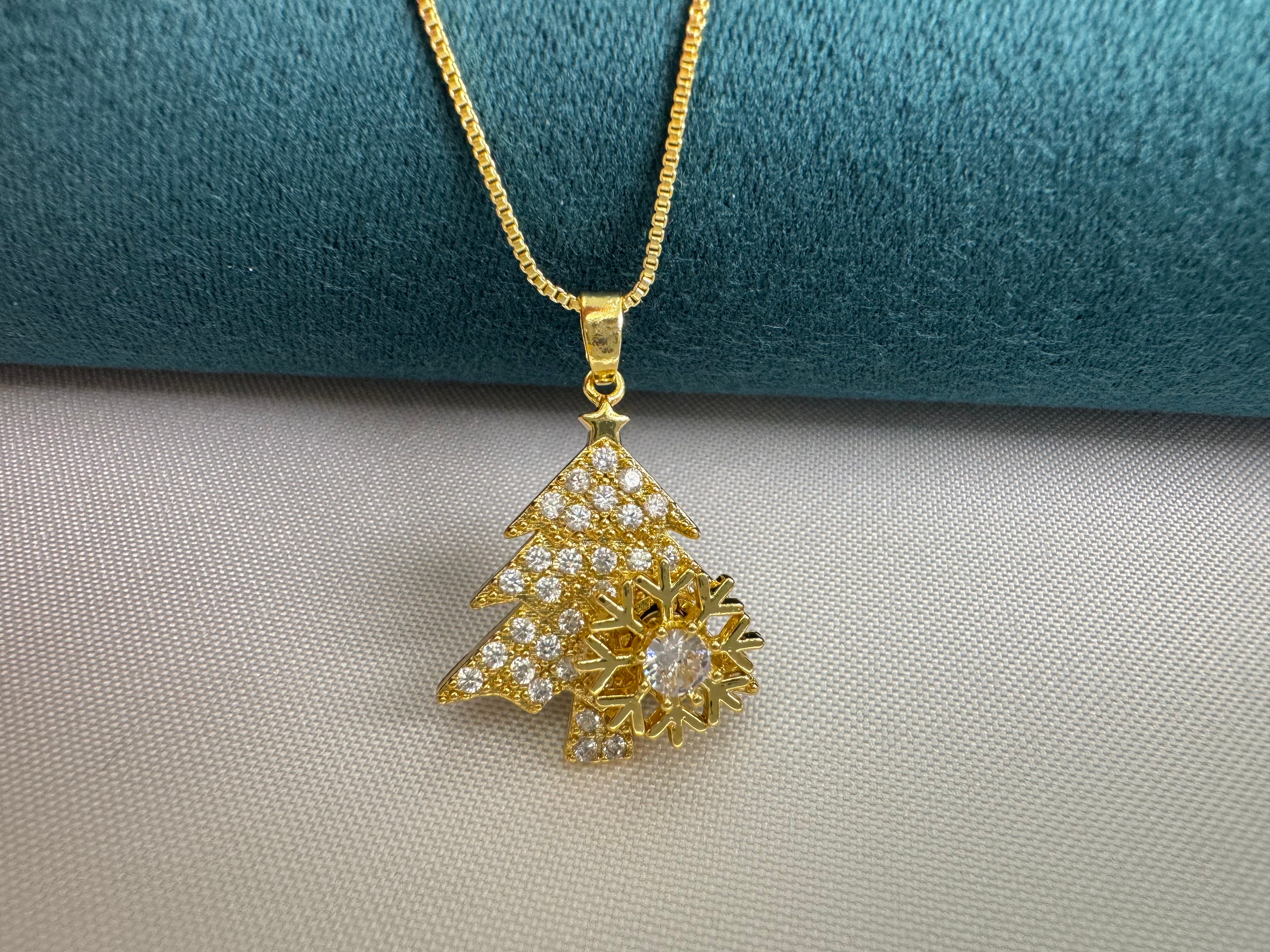 New 2025 Holiday Tree Spinner Necklace – Rotating Snowflake Anxiety Relief Pendant｜Festive Fidget Jewelry for Women