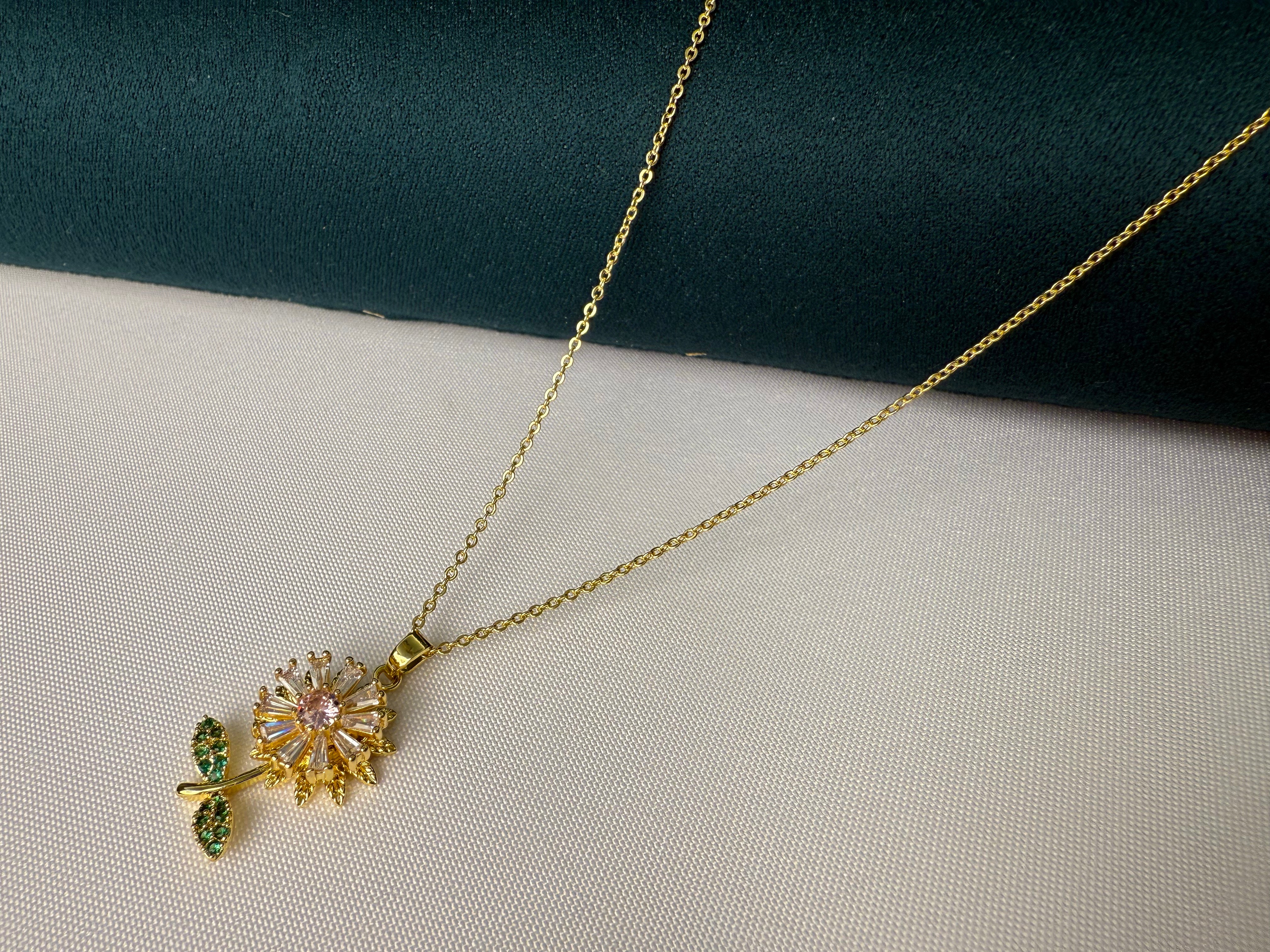 New 2025 Daisy Necklace – Fidget Pendant for Anxiety Relief｜Crystal Flower Rotating Jewelry for Women