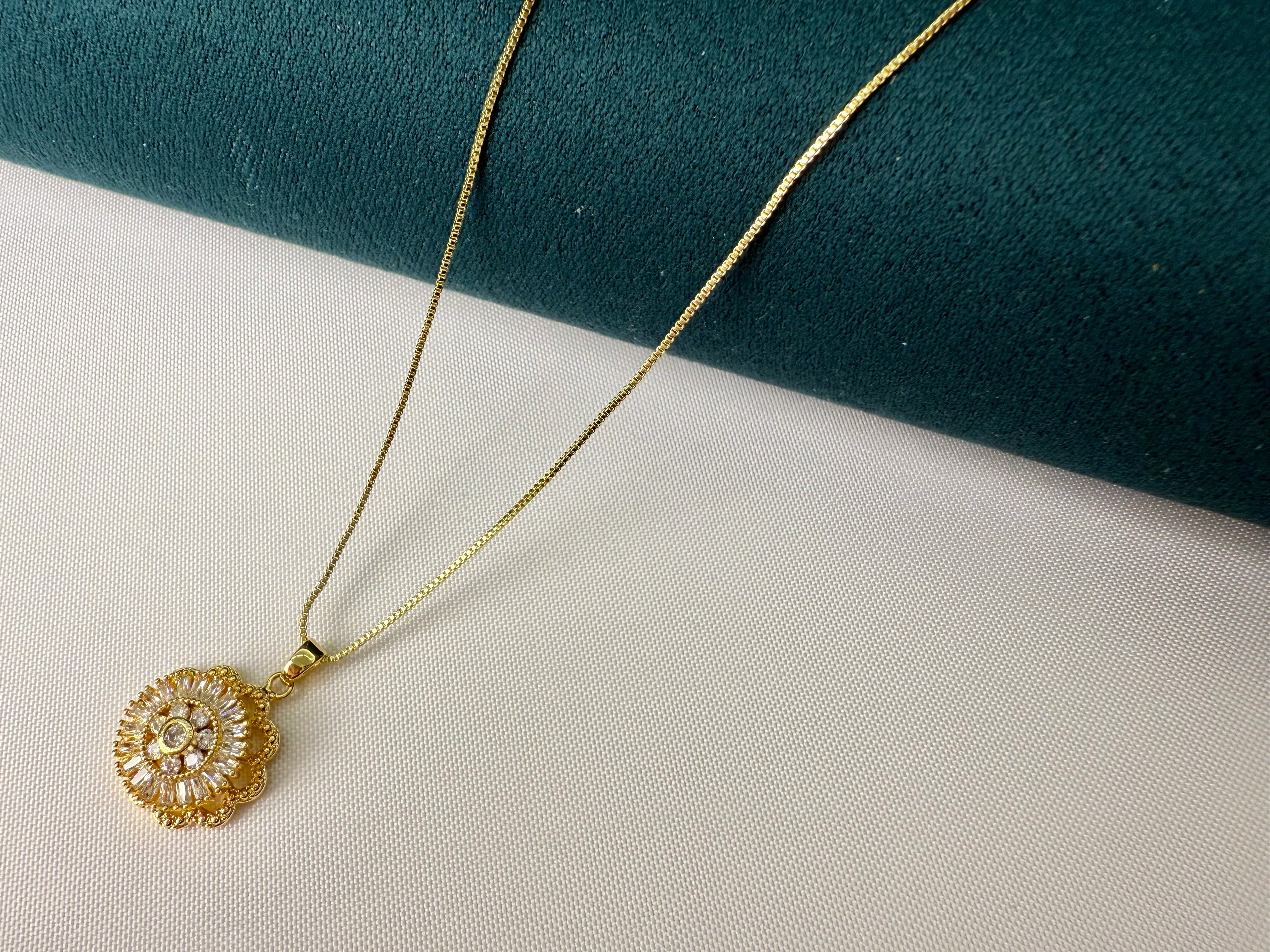 New 2025 Sunflower Spinner Necklace – Rotating Pendant for Anxiety Relief｜Uplifting Fidget Jewelry for Women