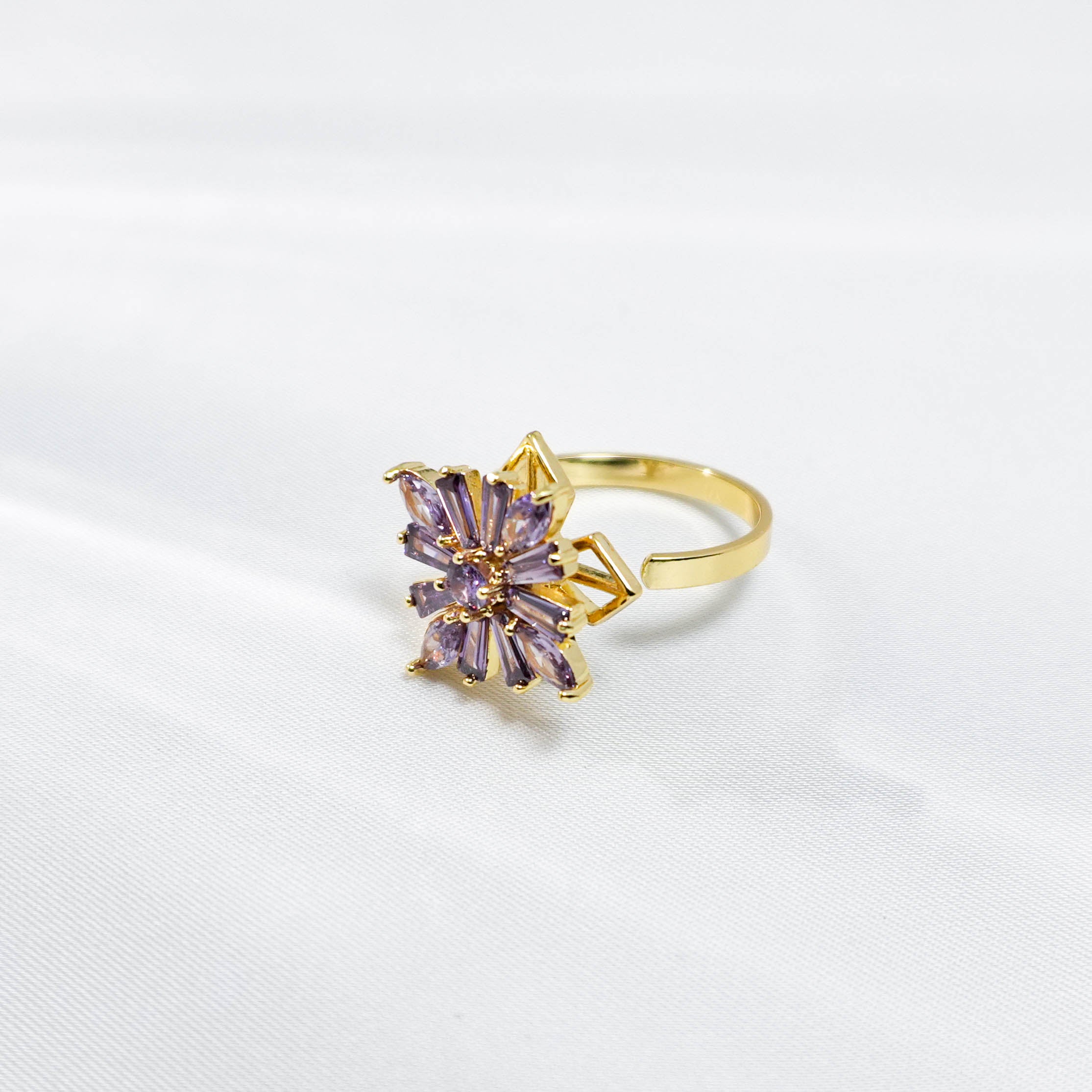 New 2025 Purple Blossom Spinner Ring – Rotating Four-Petal Fidget Ring for Anxiety Relief｜Square Floral Zirconia Design