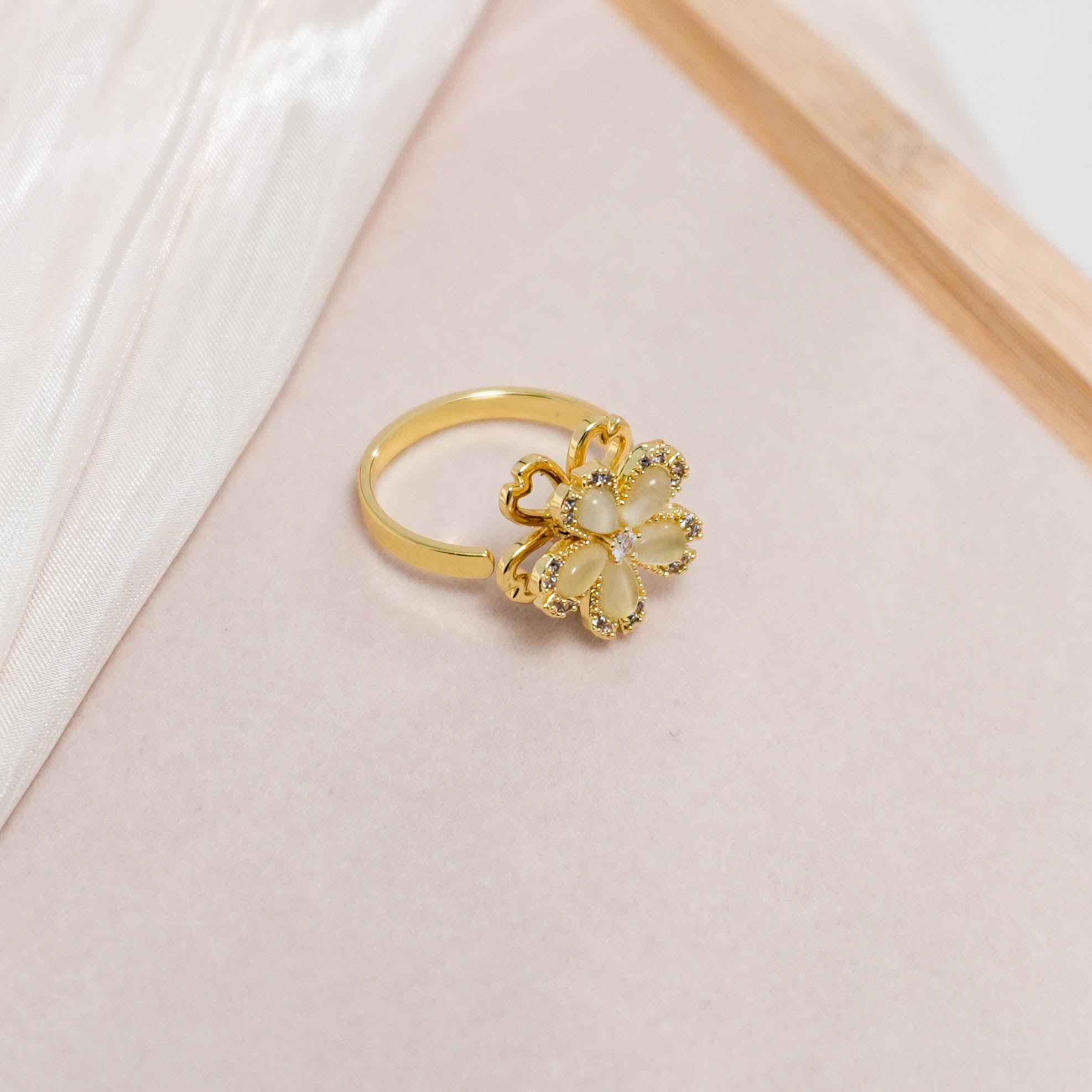 New 2025 Petal Ring Open Wrap Ring Anti-Anxiety Relief Ring Suitable for Men and Women