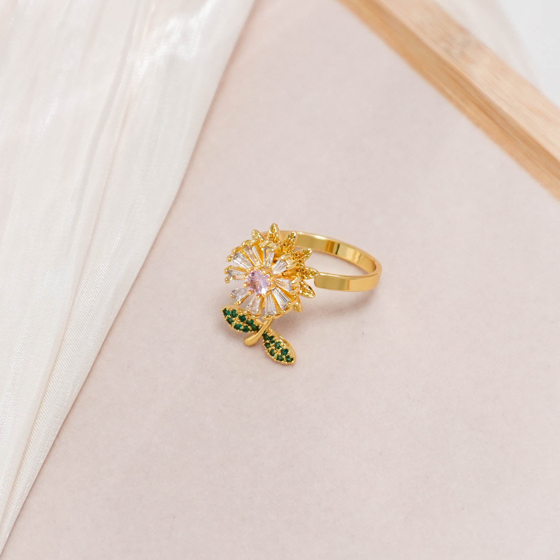 New 2025 Daisy Rings Fidget Ring Anxiety for Women Multiple Crystal Flower Plant Finger Ring Anti Stress Wedding Jewelry