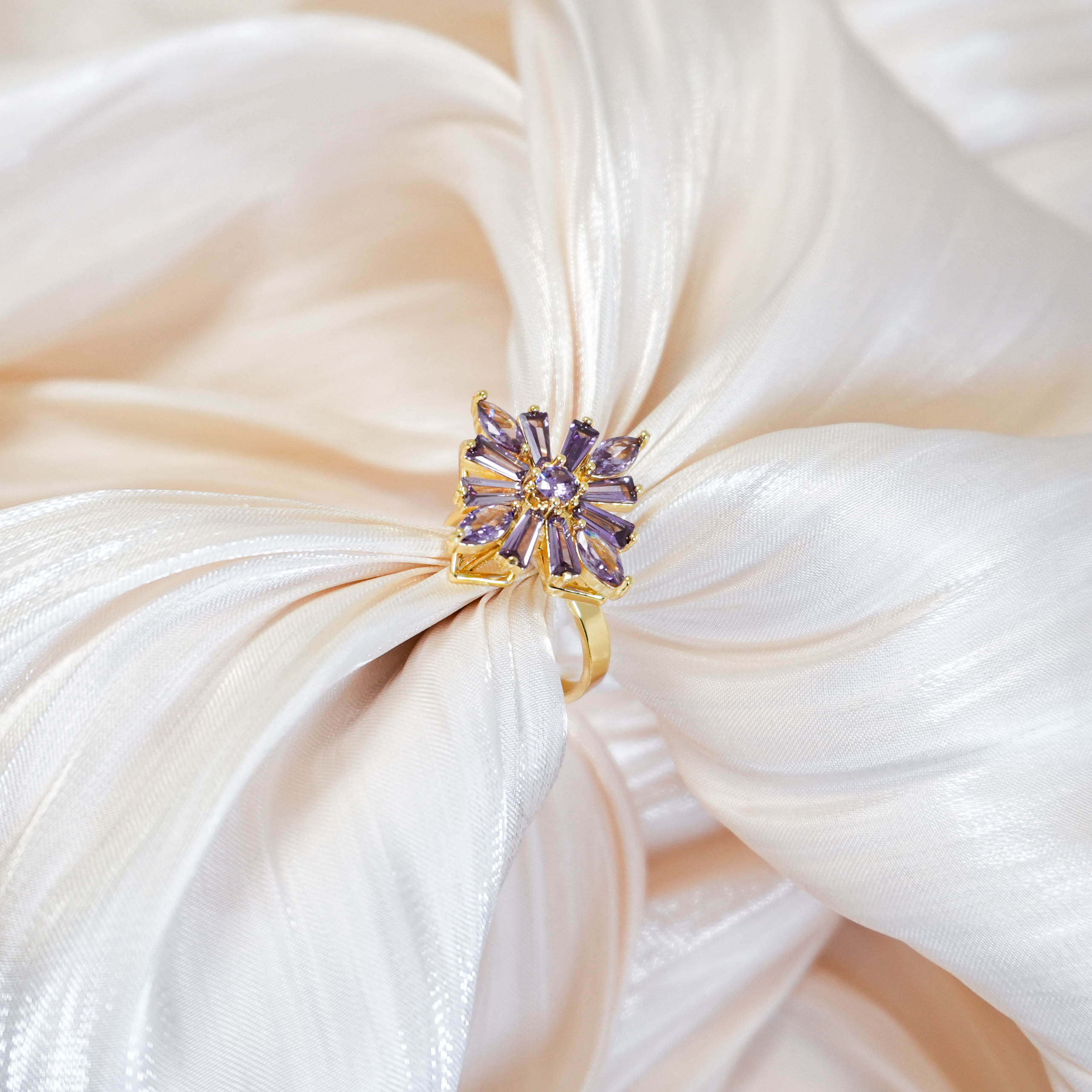 New 2025 Purple Blossom Spinner Ring – Rotating Four-Petal Fidget Ring for Anxiety Relief｜Square Floral Zirconia Design