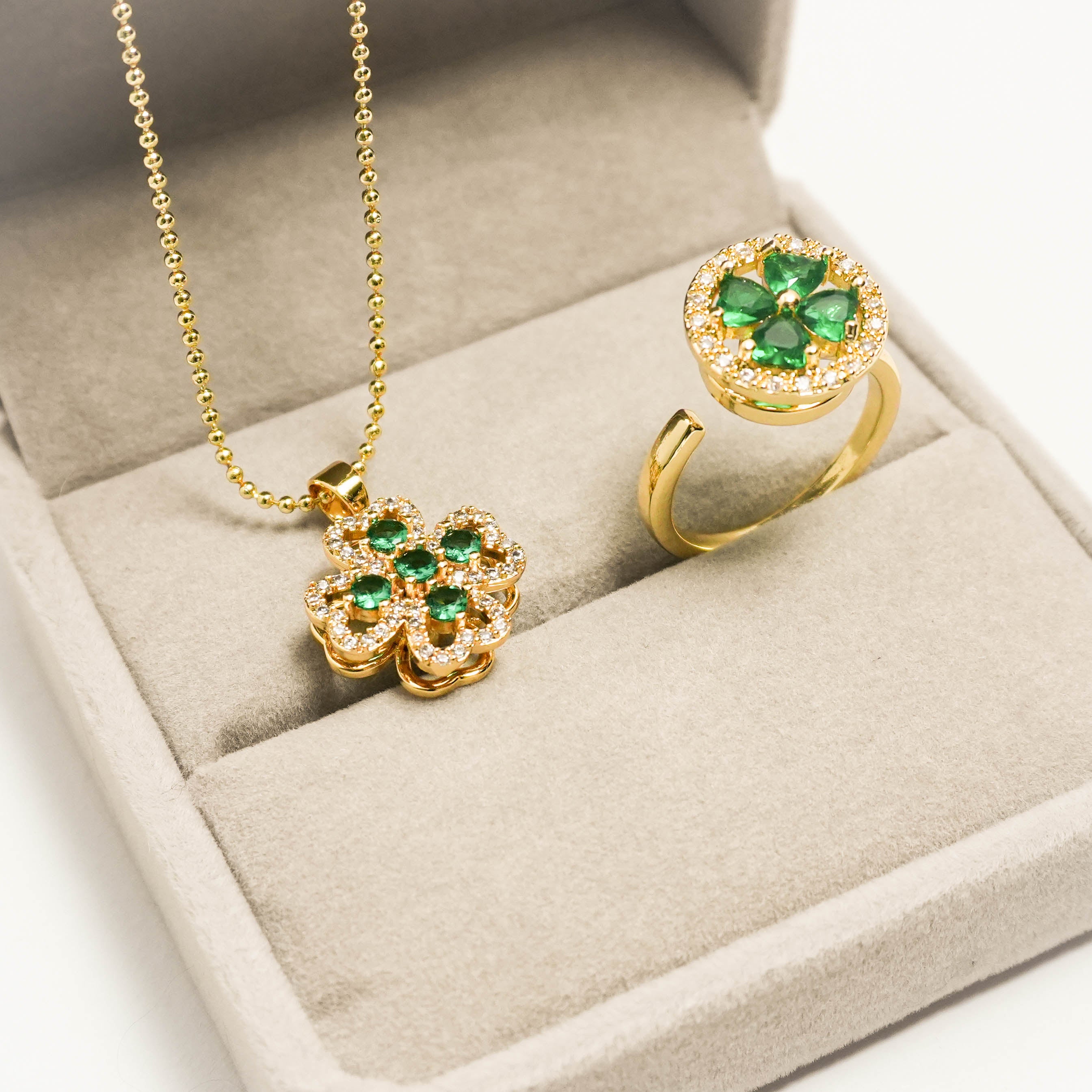 New 2025 Luxe Lucky Clover Spinner Set – Green Zircon Necklace, Ring & Bracelet｜Rotating Anti-Anxiety Jewelry for Women & Men