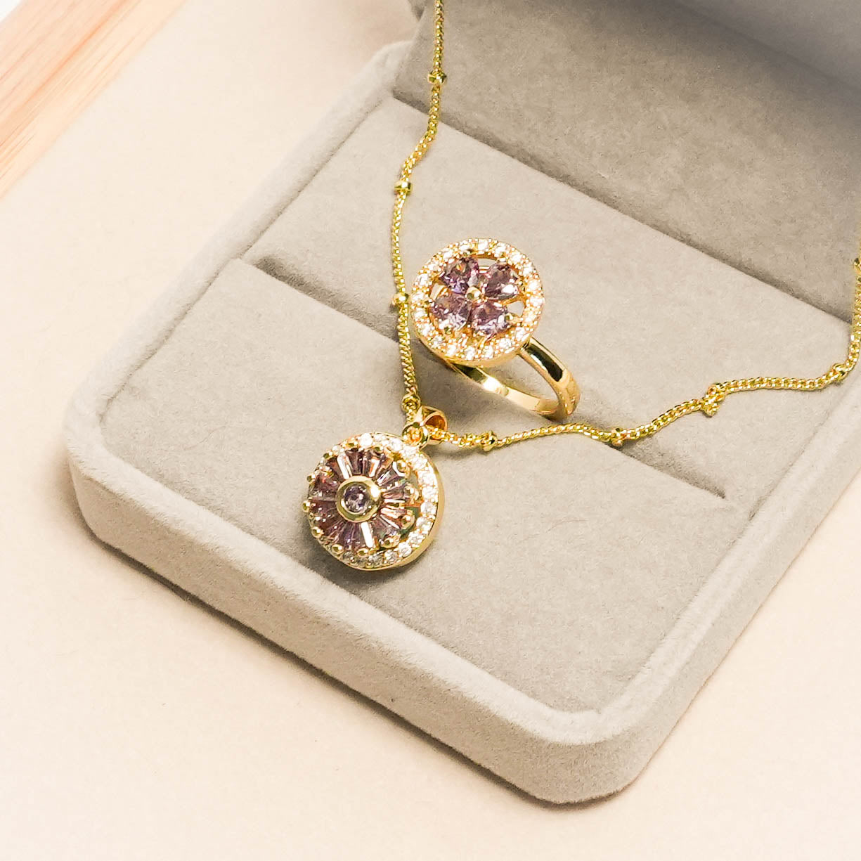 New 2025 Lucky Clover Calm Set – Purple Crystal Spinner Necklace, Ring & Bracelet｜Rotating Fidget Jewelry for Anxiety Relief｜Unisex Energy Gift Set