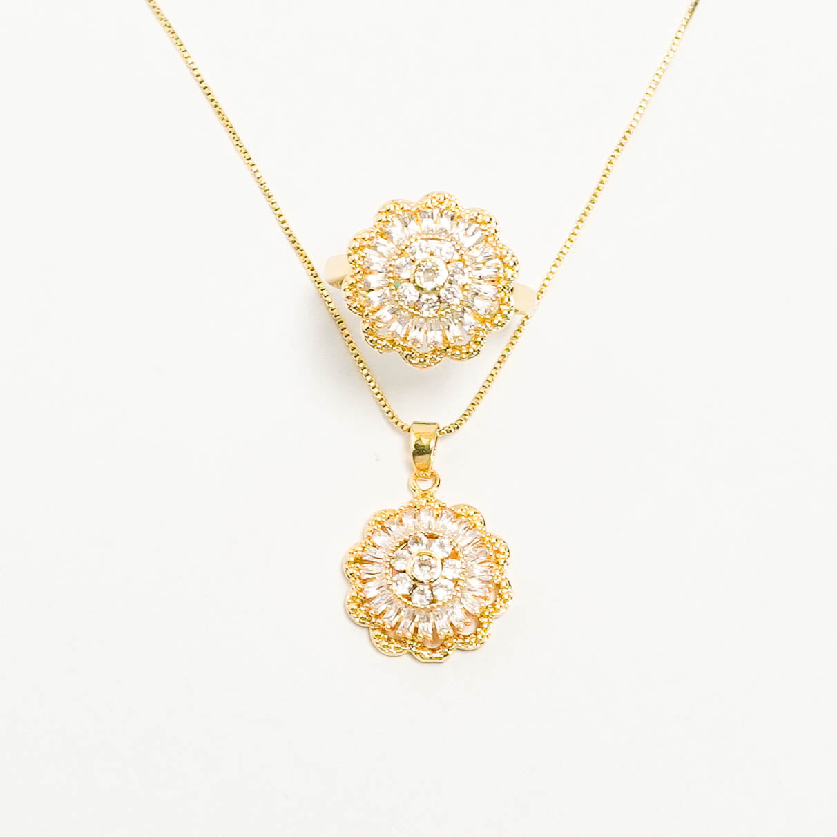 New 2025 Daisy Blossom Spinner Set – Crystal Rotating Flower Necklace & Fidget Ring for Women｜Elegant Anti-Anxiety Jewelry Gift